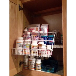 GeeksHive Rubbermaid Pull Down Spice Rack Black Spice Racks