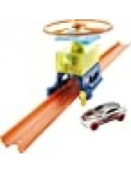 Hot Wheels Track Builder Drone Lift-Off Pack, Drone & Platform Snap onto Track, Cars Traveling Through Launch The Drone, with 1 Hot Wheels Car, Gift for Kids 6 Years Old & Up